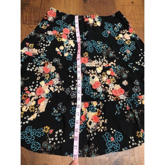 American Rag High Low Floral Skirt. Size Small - Picture 6 of 7